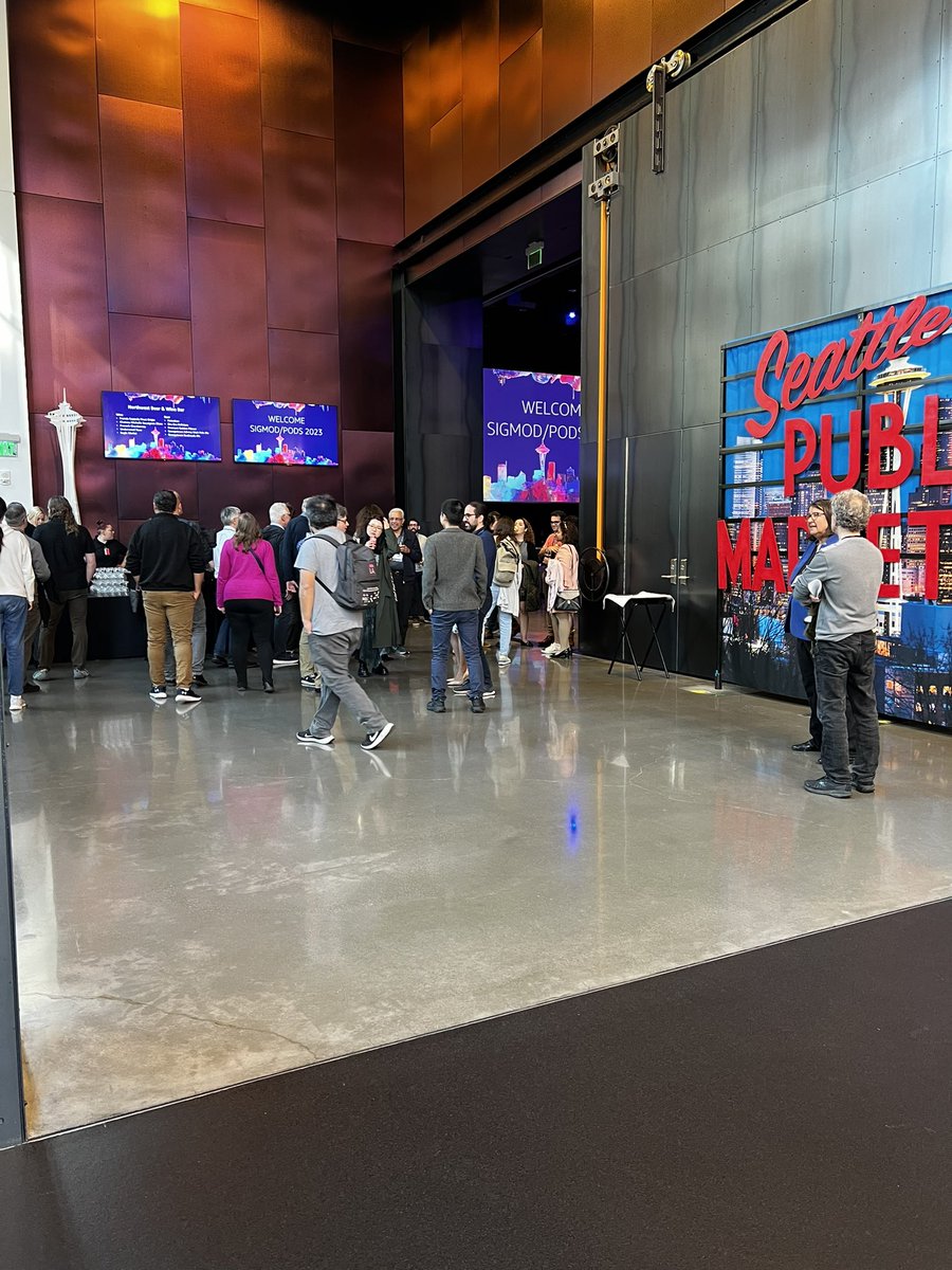 chkashifrabbani's tweet image. Having dinner at @amazon’s headquarter hosted by @SIGMODConf in Seattle. #sigmod2023, #usa, #phd #fun