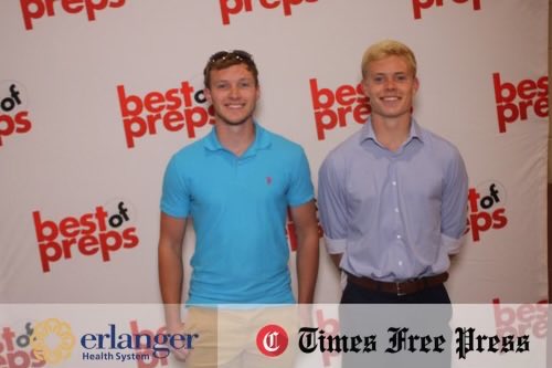 🏌️‍♂️Hanging with my brother ⁦<a href="/GageKinseyQB/">Gage Kinsey</a>⁩ 🏈 Thank you ⁦<a href="/TimesFreePress/">Times Free Press</a>⁩ #bestofpreps