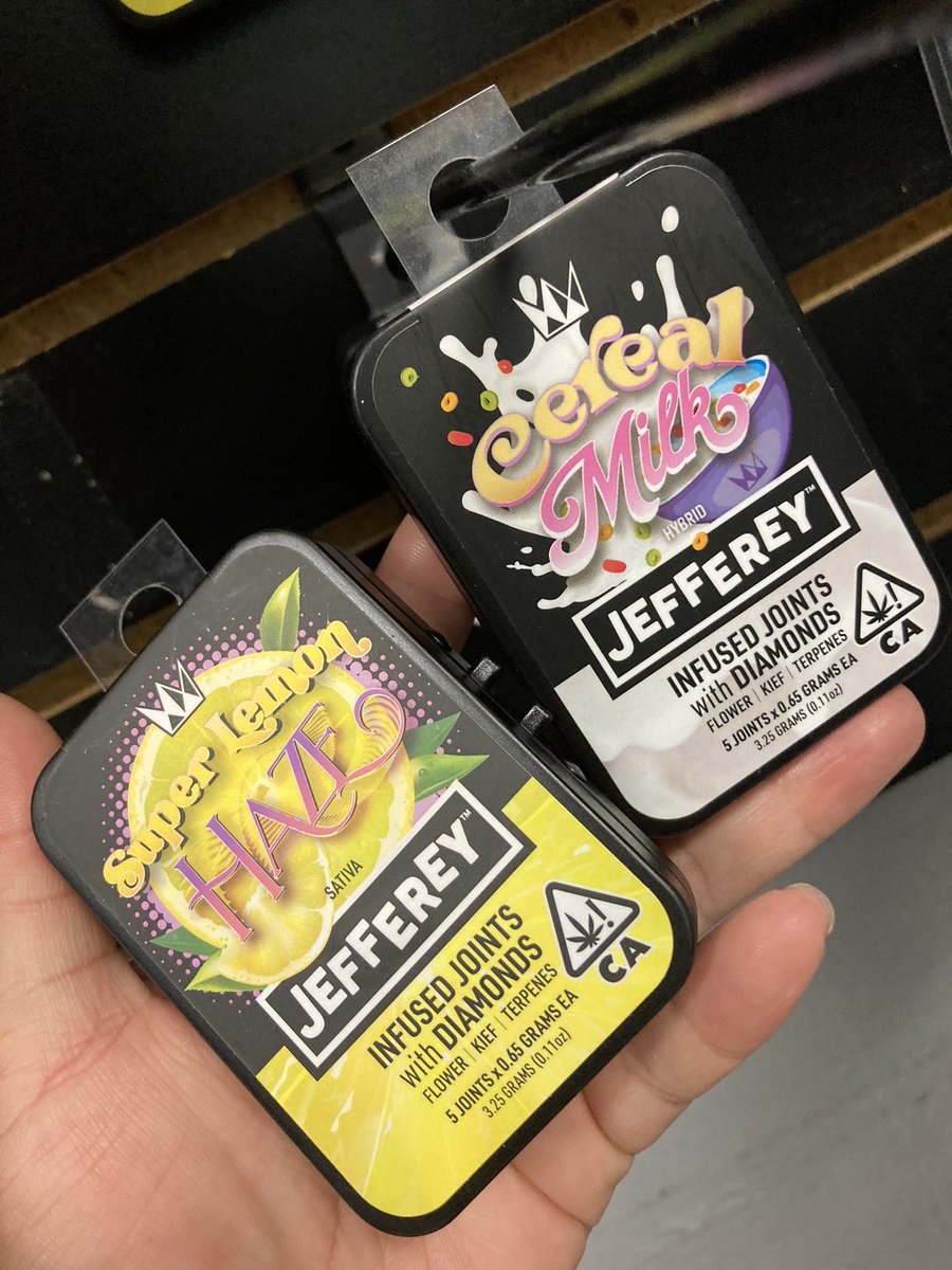 PasadenaClub's tweet photo. JEFFREY • infused joints with diamonds 💎✨ https://t.co/UHeUexZISJ