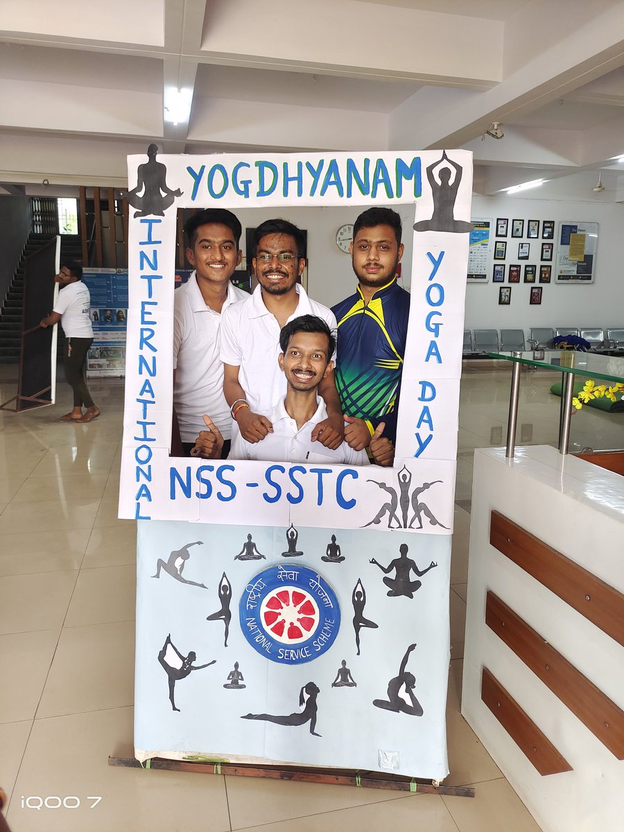 Mayank_v86's tweet photo. Glimpse of international yoga day #InternationalDayofYoga2023 #YogaforVasudhaivaKutumbakam #Yoga https://t.co/qtYntj99Qi