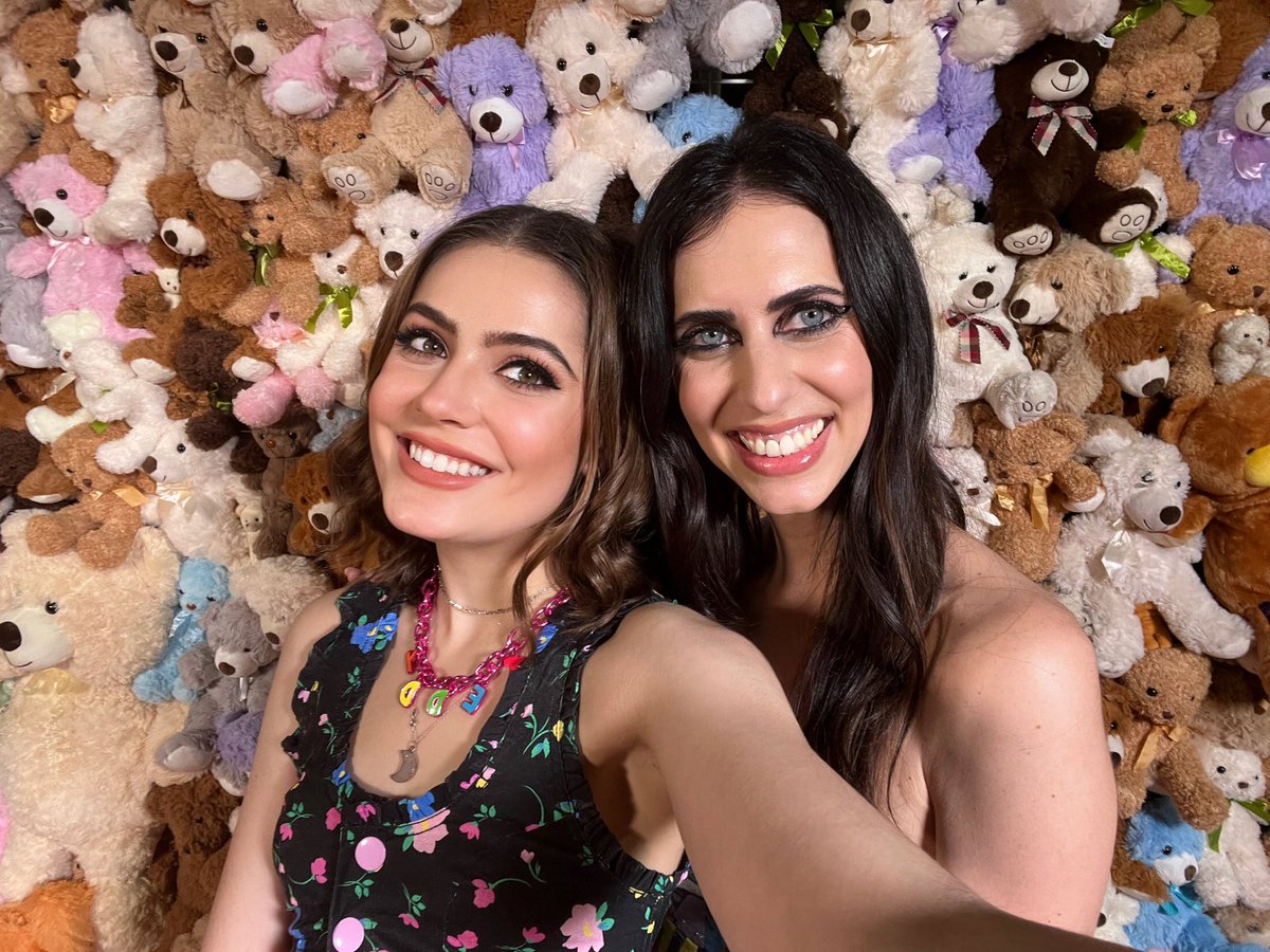 EmmyPerryXO's tweet photo. A beary special night! 🧸💗 @teddyfresh @HilaKleinH3 @h3h3productions @samtemp1e https://t.co/3QGGtVcMl2