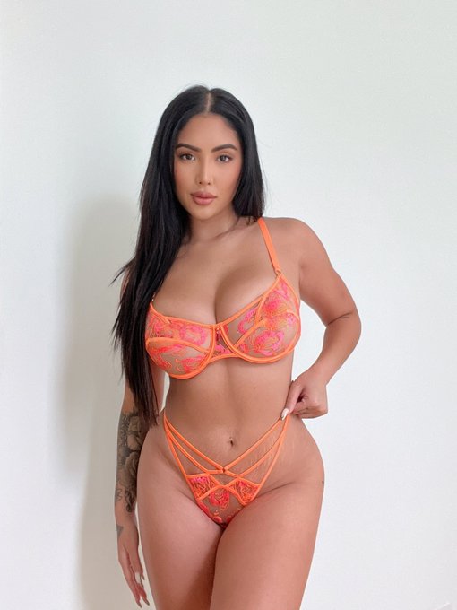 New uncensored content 🔥 https://t.co/hojNMF56Bv https://t.co/iJbPvKDBE9
