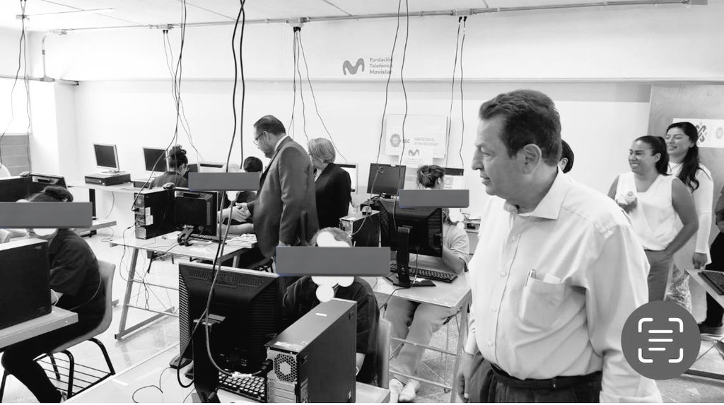 SedecoCDMX's tweet photo. Con estos nuevos equipos, ellas podrán acceder al modelo de capacitación virtual para el fomento a la empleabilidad que fue creado en conjunto con la Subsecretaría del sistema penitenciario y el programa @HazmevalerP. 🧵2/2 https://t.co/mrg13C0f79