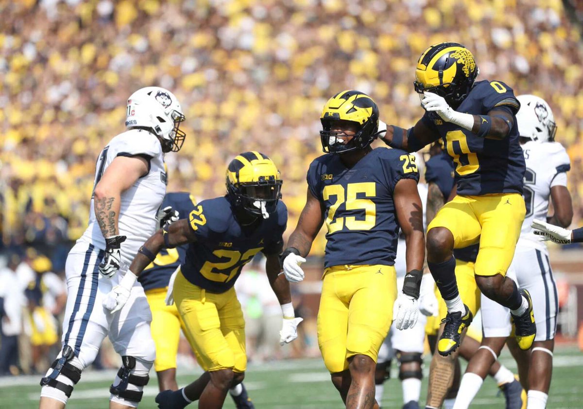 Marcus1Wimberly's tweet photo. #AGTG WOW!! After a great conversation with @JayHarbaugh I am beyond blessed to receive an offer to play at The University of Michigan!! GO BLUE!! 🔵🟡 @UMichFootball @CoachJim4UM @CoachCalebPerry @winnerswin07 @adamgorney @247Sports @coachclink https://t.co/MiS5os8fpU