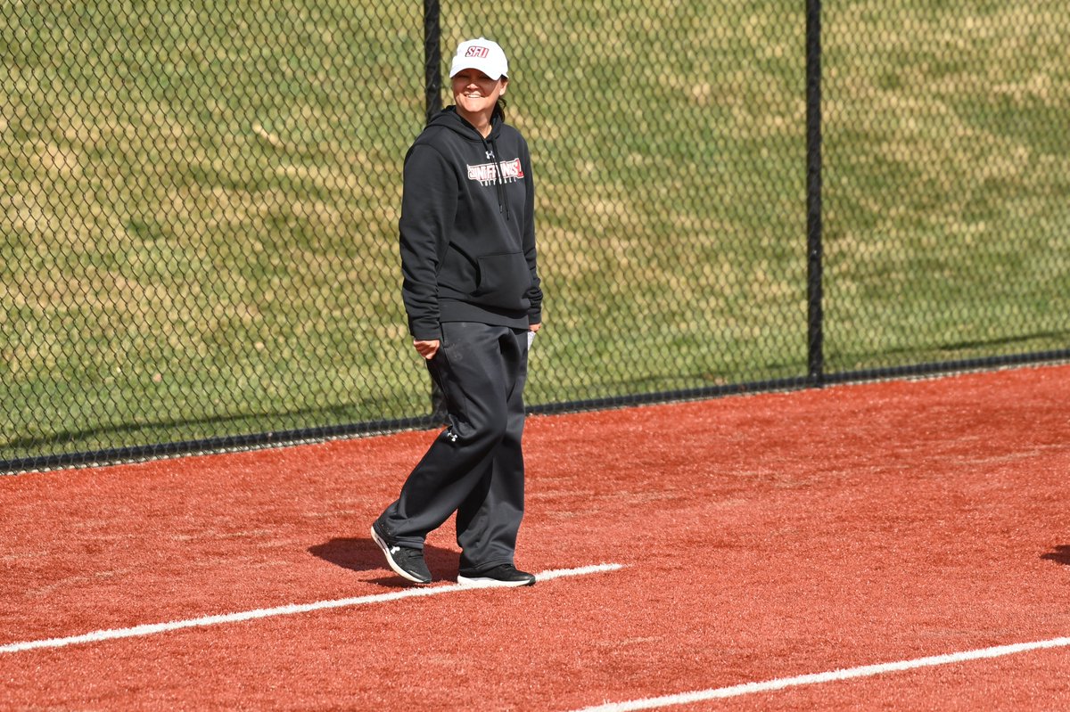 We want to thank head coach Jessica O'Donnell for 5️⃣ years as she pursues another coaching opportunity. She led the 🔴⚡️ to 3️⃣ NEC Tournament titles, 3️⃣ NCAA Tournaments &amp; 3️⃣ NEC regular season titles. A national search will begin immediately.

📰 tinyurl.com/y42exnd8

🔴⚡️🥎