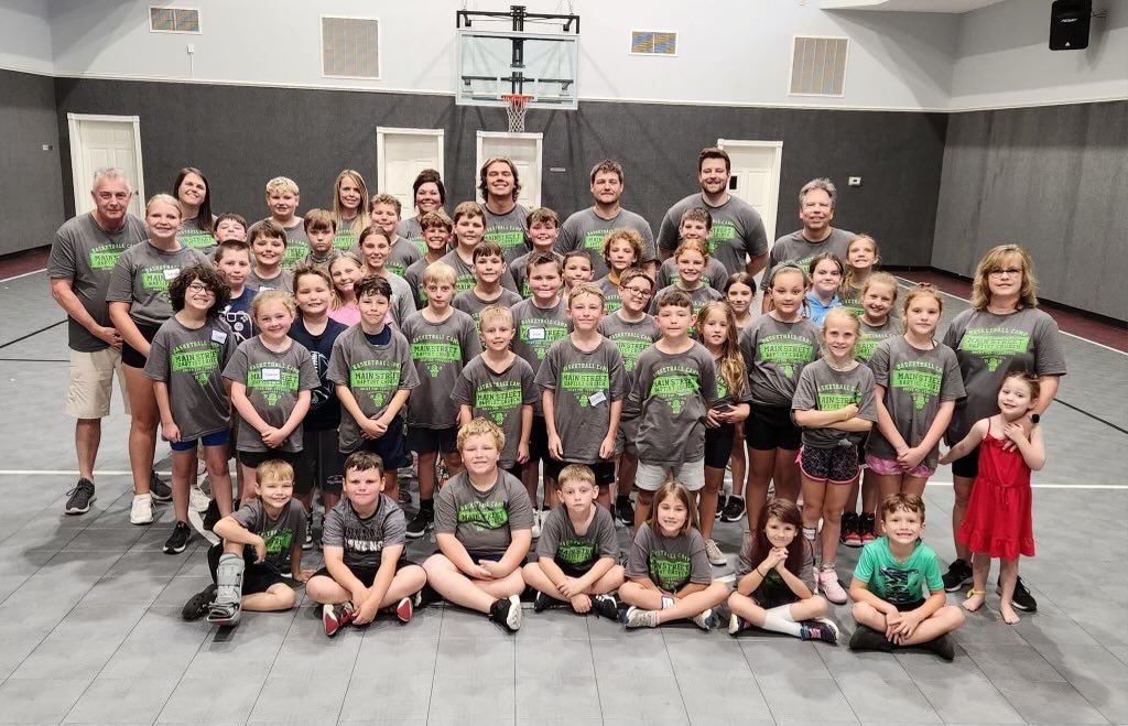 Great week at Main Street camp with ⁦<a href="/CoachCooper44/">TONY COOPER</a>⁩ ⁦<a href="/RSCoachHolt/">Alan Holt</a>⁩ ⁦<a href="/SsweatSweat/">Tommy Sweat</a>⁩ ⁦@Queener_Stripes⁩ and Coach Wannamaker. Always good to be back in Lake City