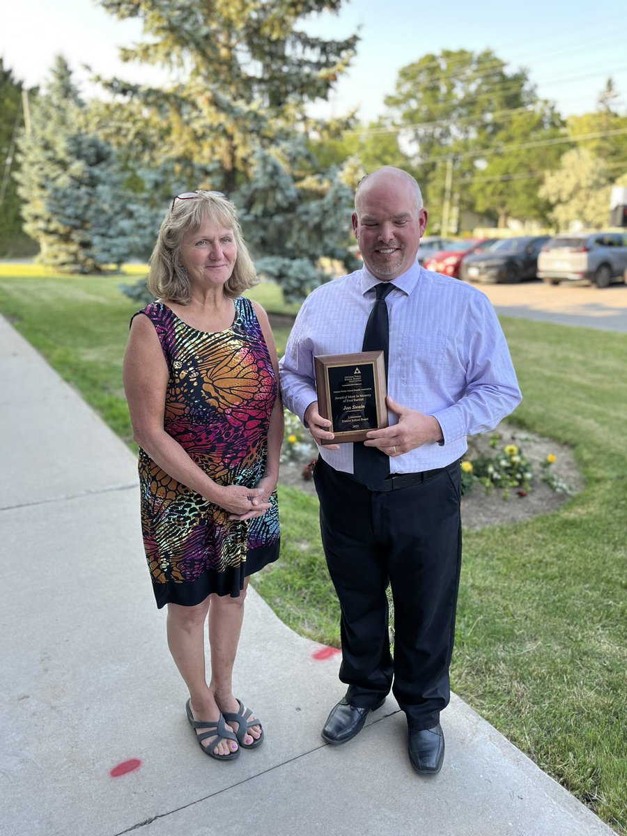 𝙹𝚘𝚗 𝚂𝚠𝚊𝚒𝚗𝚎 tweet media