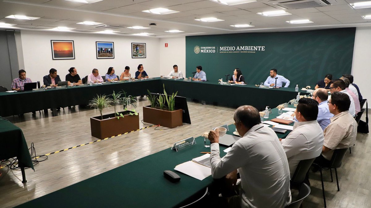 Mary_Luisa_AG's tweet photo. Hoy tuvimos reunión de trabajo y seguimiento con el sector ambiental.

Con ánimo, determinación y en equipo trabajamos diariamente para avanzar en el cuidado medioambiental y de las comunidades. https://t.co/P0YBSxipnt