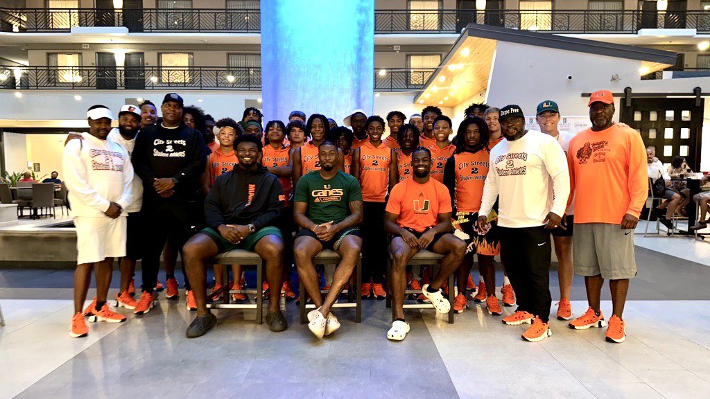 CS2SA's tweet photo. Thanks for the motivational messages from @_chantzler, @ReddingIII and @JalenRivers01. Our athletes are pumped up for the Legend Camp tomorrow at the U. @thrill333 #DrugFreeDontTryMe https://t.co/v065qAbwja
