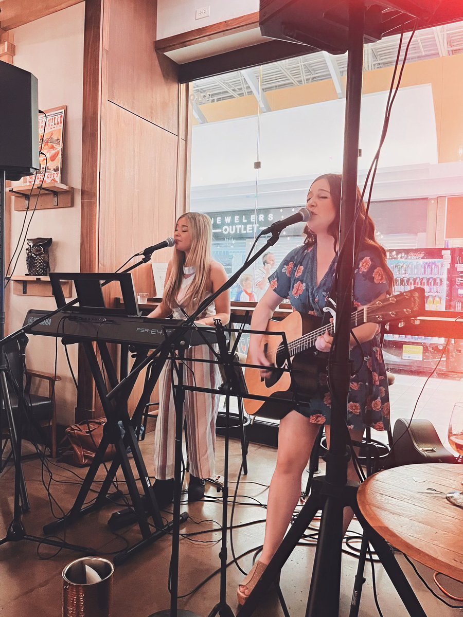 _therestless's tweet photo. It was so much fun performing at @myburgercompany &amp; @amberfallswinery 
over the weekend !!! 🤍🎶 

We have another round of live dates and exciting news to share with you SOON!😊 

#livemusic https://t.co/Pwjz1qYvjg
