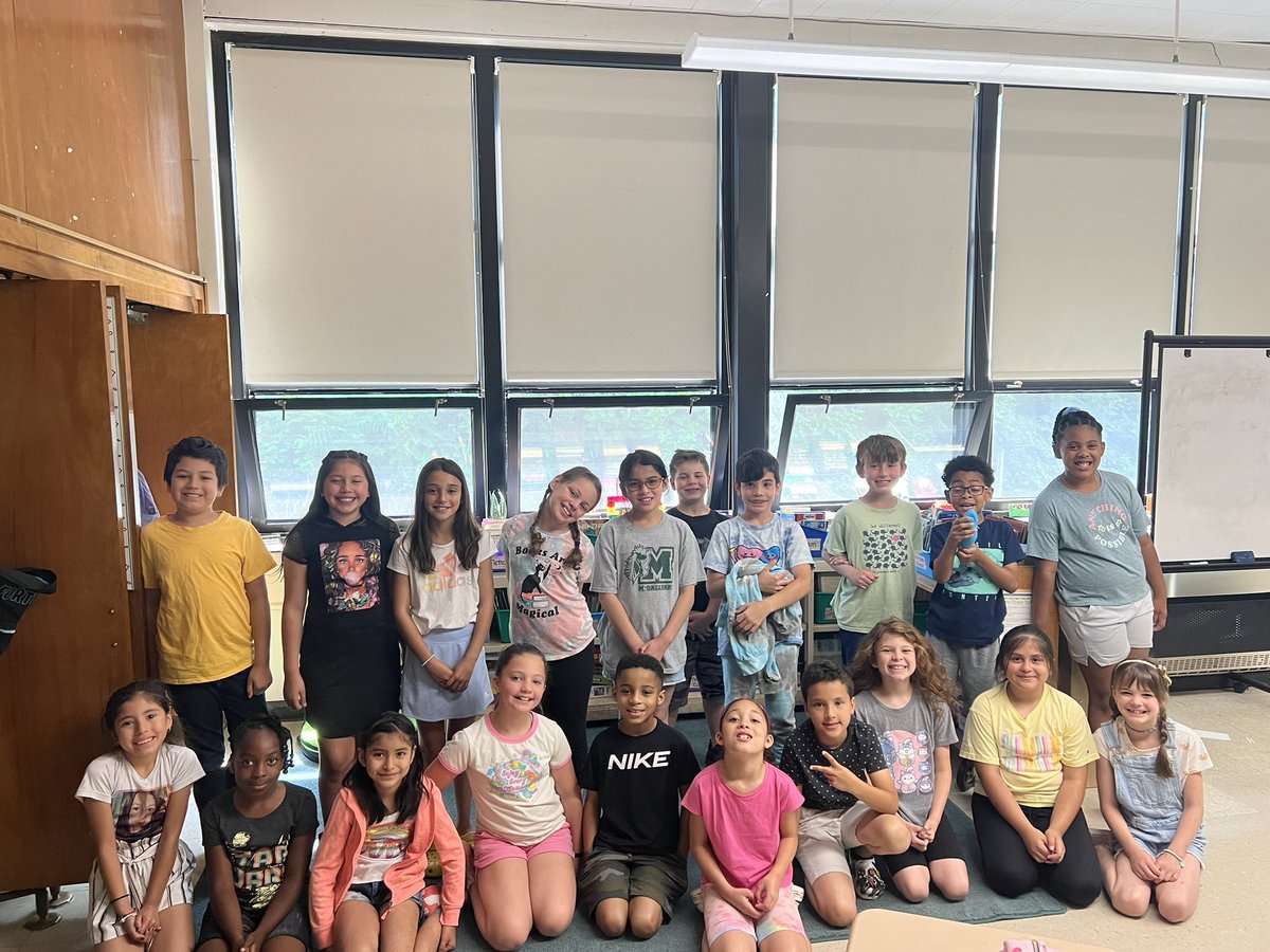 MrsDummeldinger's tweet photo. This school year flew by!! I’ll really miss this special group of third graders. They pushed their limits &amp; had fun while doing it. Now for a relaxing summer! ☀️ Tenure Year coming fall 2023! https://t.co/RX8YUlpuex