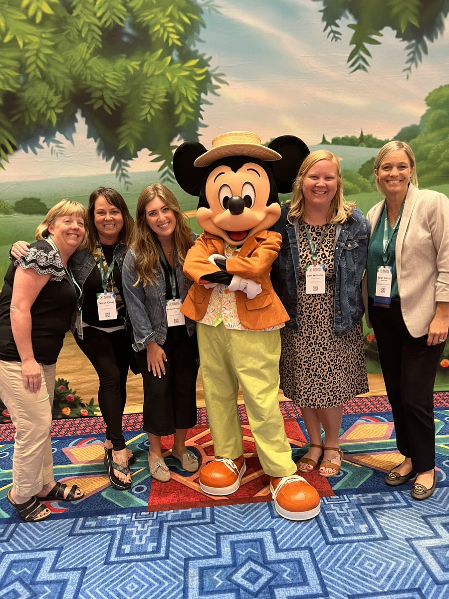oldladylor's tweet photo. Dreams do come true at #BE2023 https://t.co/sgI3H6WxFs