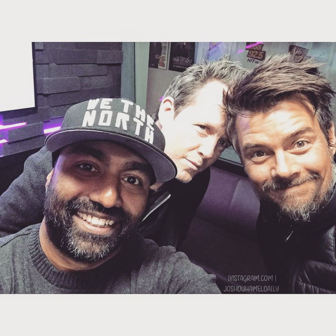 via #joshduhameldaily #instagram “Josh & Dean At KISS 92.5 Radio Studios Promoting CBS's 'Battle Creek' In Toronto, Ontario Back In | 2015. 🎙📸 #joshduhamel #deanwintersofficial #battlecreekcbs #BattleCreek #MondayPost ”
instagram.com/joshduhameldai…
#DeanWinters #actor