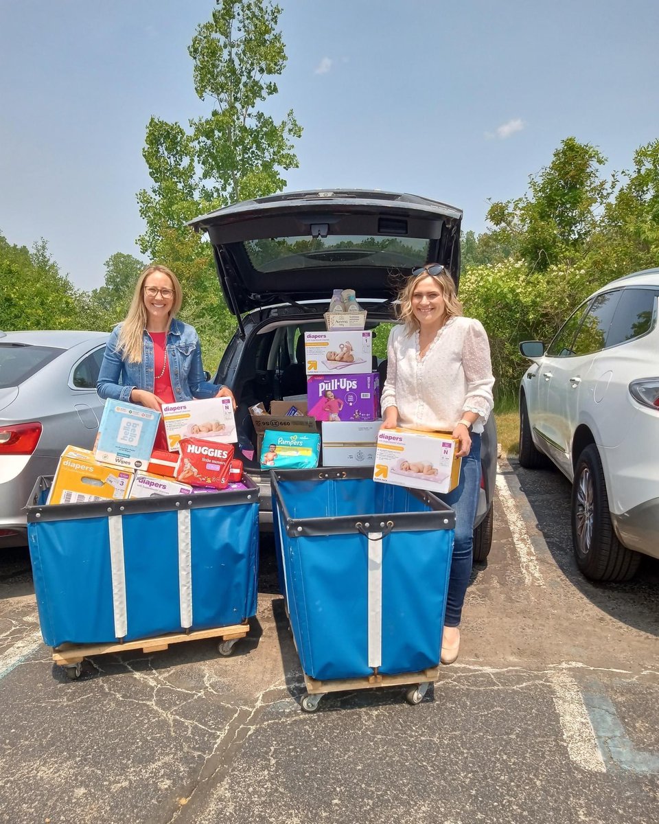 Emerging Philanthropists of Southeastern Michigan (@epuwsem) on Twitter photo Thank you to everyone who donated to our Community Baby Shower to benefit <a href="/SOS_Community/">SOS Community Services</a> <a href="/SalineArea/">Saline Area Social Service</a> and DAPCO! We collected 5,700 diapers, 2,700 baby wipes, and 100s of clothing items, blankets, and personal care items for local families in need. ☔️🍼👶 Thank you to everyone who donated to our Community Baby Shower to benefit <a href="/SOS_Community/">SOS Community Services</a> <a href="/SalineArea/">Saline Area Social Service</a> and DAPCO! We collected 5,700 diapers, 2,700 baby wipes, and 100s of clothing items, blankets, and personal care items for local families in need. ☔️🍼👶