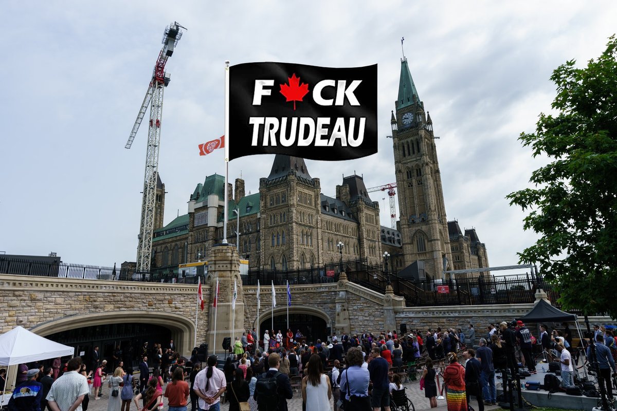 @JustinTrudeau This morning on Parliament Hill, to mark the summer solstice, we heard from Survivors – who shared wise words of bravery, resiliency, and incredible hope for the future – and changed and raised the Survivors’ Flag. May this symbol remind us of the important work ahead of us.