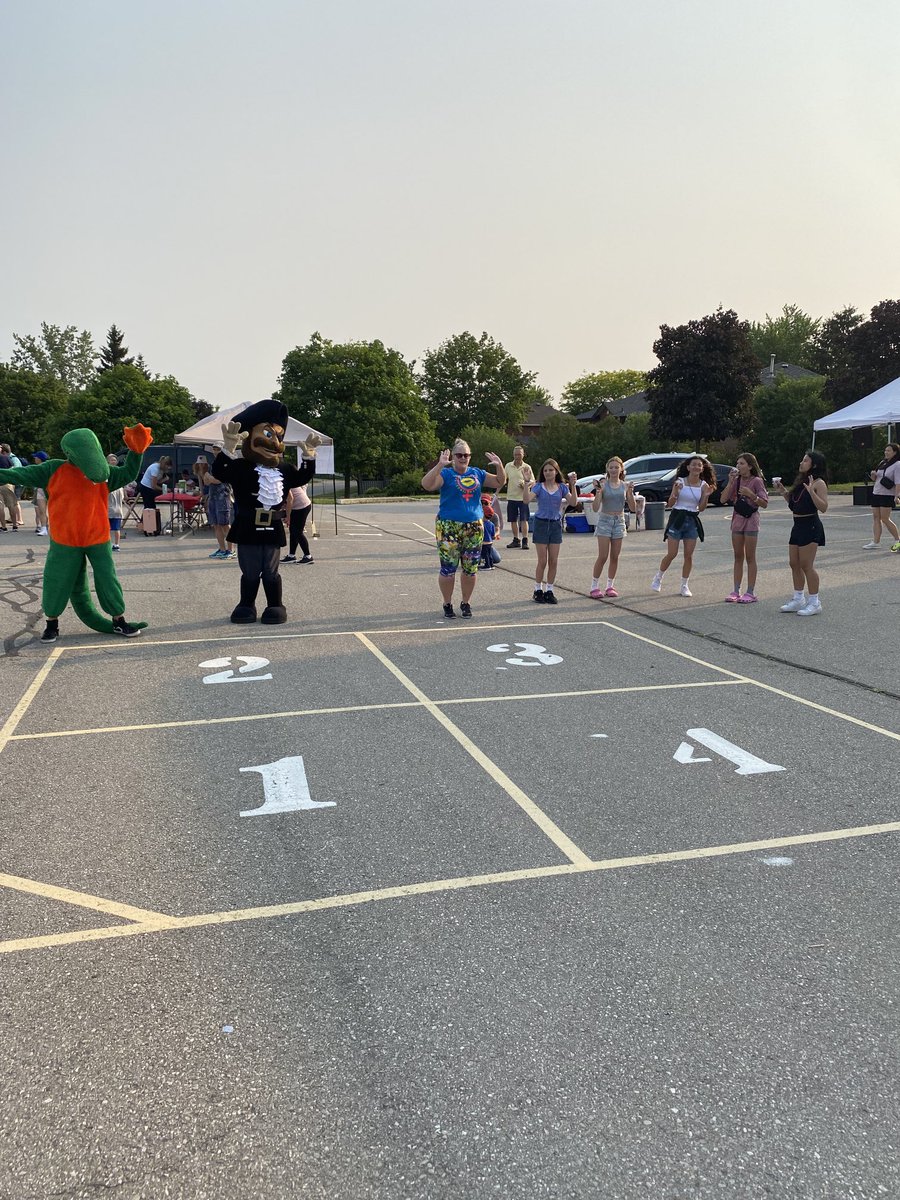 StLukeOakville's tweet photo. Good old fashion fun for all ages! Watermelon eating contest anyone?… Zumba? Snow cones? Too many choices!🎉🧡💚 ⁦@HCDSB⁩ https://t.co/VRNN6BlLjI