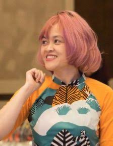 ngahpham's tweet photo. Climate activist Hong Hoang (Hoang Thi Minh Hong) has been officially charged with tax evasion of 5.2 billion VND (210,000 USD).
Vietnamese media said she’d admitted her wrongdoings. https://t.co/lS3DA6HaRp