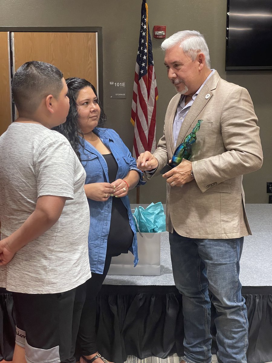 Tonight’s Board of Trustees meeting was eventful! We recognized members of our <a href="/GregAGarciaECI/">Greg A. Garcia Early College Intermediate</a> founding families &amp; Superintendent Segura was presented with the <a href="/PACPR/">Palo Alto College</a> Educate South Superintendent of the Year Award.