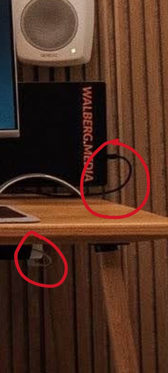 Nick De Villiers tweet media