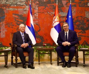 @DiazCanelB en comparecencia ante el presidente de #Serbia, afirmó que ambos países tienen la voluntad de fortalecer los lazos bilaterales de amistad y cooperación.
#CubaSolidaria 
@Eidy97661881 
@YaumaryPerez 
@CabreraYonelsi