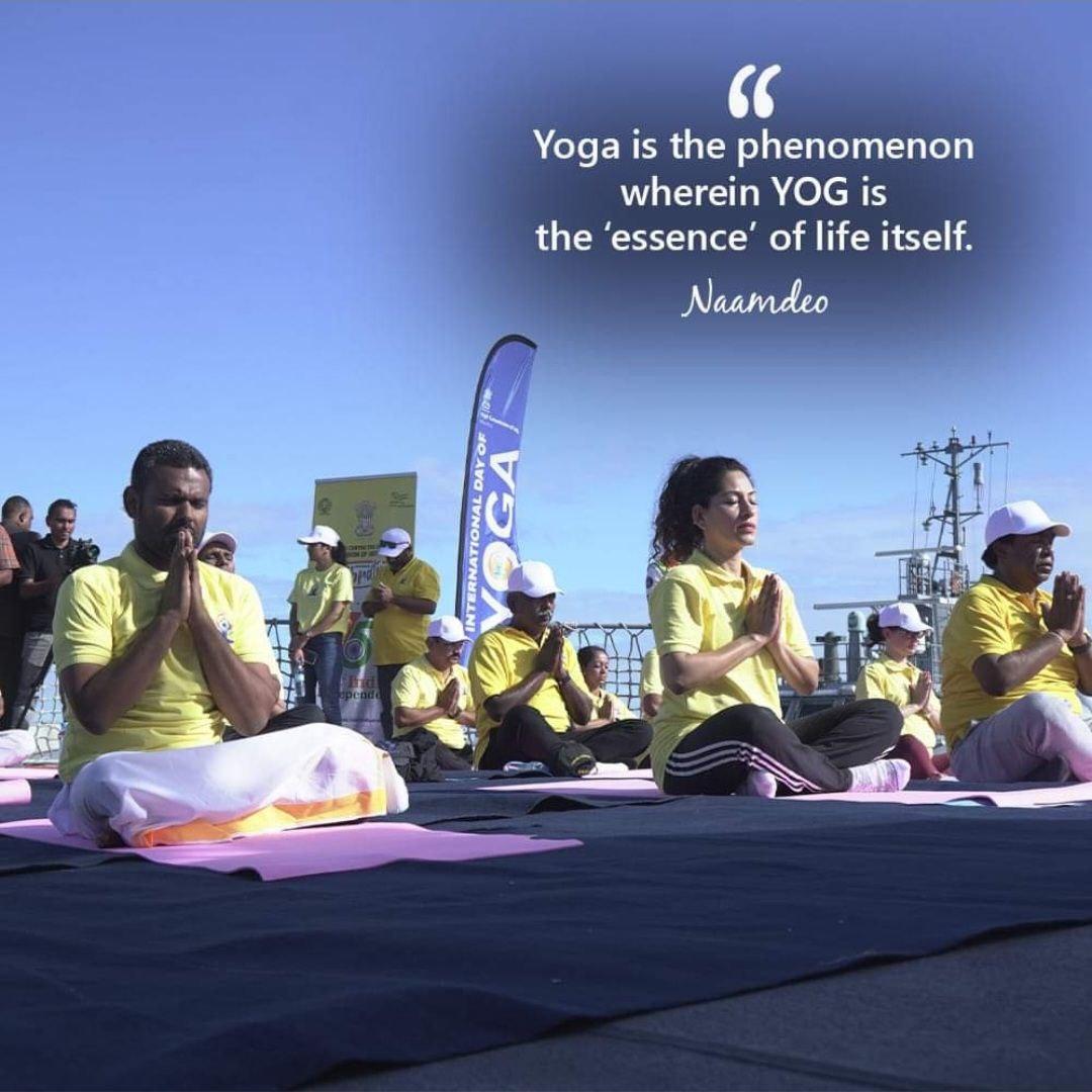 'Yoga is the phenomenon wherein YOG is the 'essence' of life itself.' -Naam Deo

#Naamdeo #Wisdom #IDY2023 #HighcommissionofIndia #AbhyasSchoolofYoga #Qotd #Spirituality #Spritualitat #Spritualite #AyxoBHOCTb #Espritualidad #Yoga #Namdeoquotes