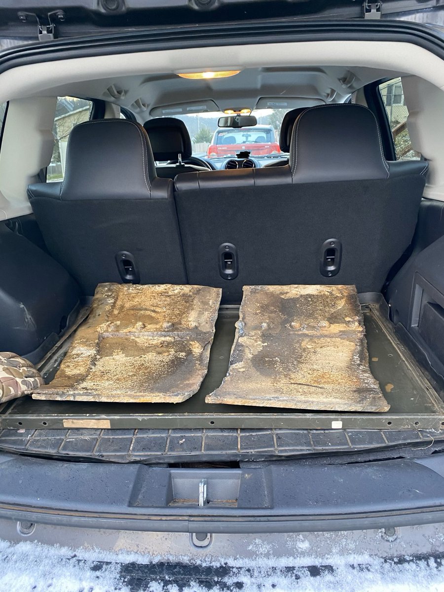 SnookAllee's tweet photo. @BnCAuto14 The pieces of the original Port Royal Speedway tunnel! 1 piece was donated to the Eastern Museum of Motor Racing and the other I kept. It was painted and freshened up by Annika Koser. https://t.co/wFr04oSWek