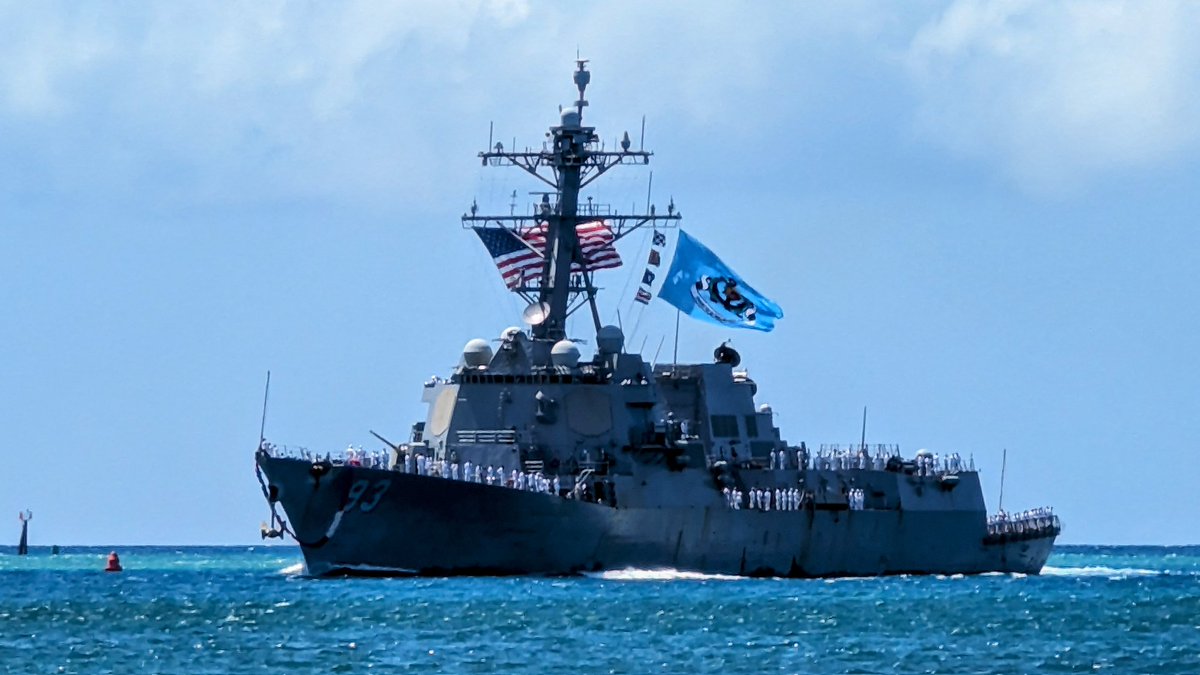 USS Chung-Hoon (DDG-93) Arleigh Burke-class Aegis destroyer returning to her home port Pearl Harbor, Hawaii following her deployment - June 21, 2023.  #usschunghoon