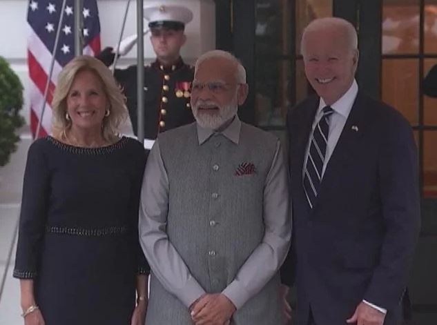 @narendramodi @POTUS @JoeBiden @FLOTUS @DrBiden Hon'ble PM @NarendraModi Ji's State Visit to the US marks a significant milestone in deepening ties, fostering economic growth and promoting peace. A promising era of collaboration lies ahead! 🇮🇳🤝🇺🇸