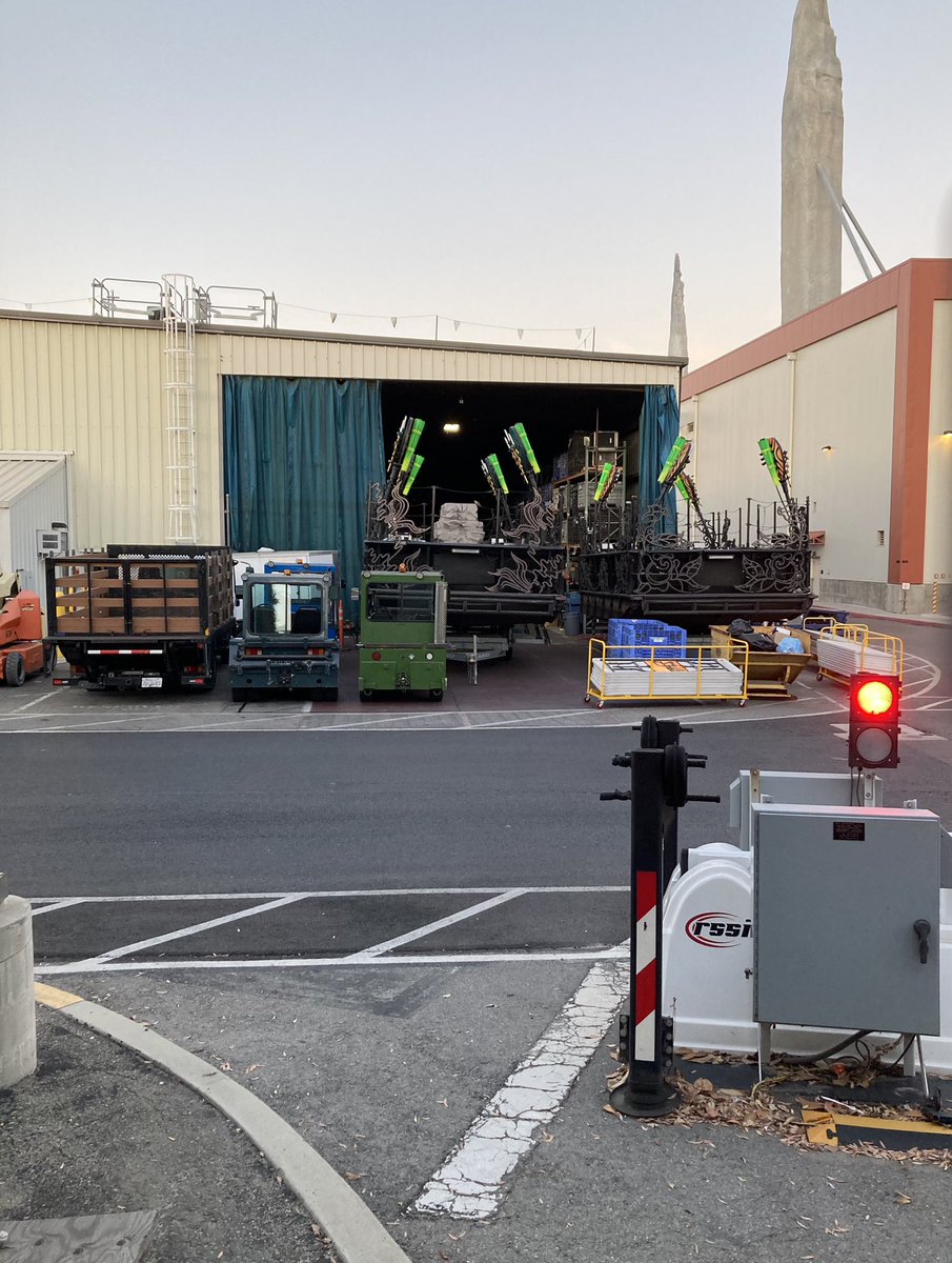 MagicAndWalnut's tweet image. Signs of work on @Disneyland’s Fantasmic! The princess barges have been dry-docked and moved to a backstage warehouse behind Star Wars: Galaxy’s Edge. Perhaps we’ll get some show enhancements during this unscheduled downtime?