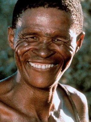 African Hub on X: "The main actor of "The Gods Must Be Crazy", N!xau Toma, was only paid $300, even though the film produced in 1980 made over $200 million. He died
