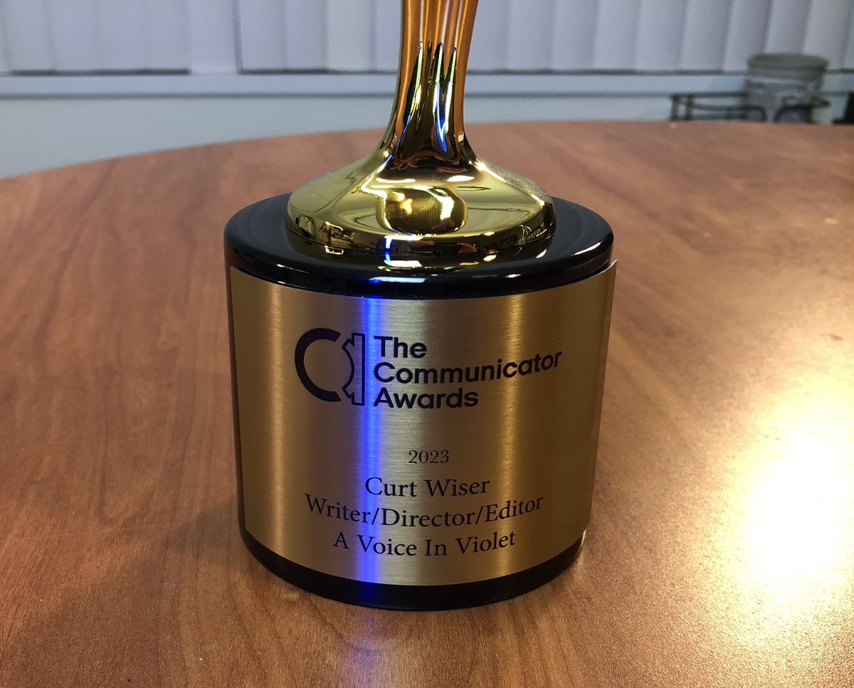 CAMGIRL_movie's tweet photo. Received my @commawards for our #audio Series A Voice In Violet! This is a team win for Producer/Lead @BrookeLewisLA #nelsonlee #bronsonpinchot @EricEtebari @NikkiBlonsky @wilsonjheredia_ Music #fawn Composer - @CrimsonFaced #award #podcast #thriller #drama #audiodrama #aviv #pod https://t.co/5s196BZba9