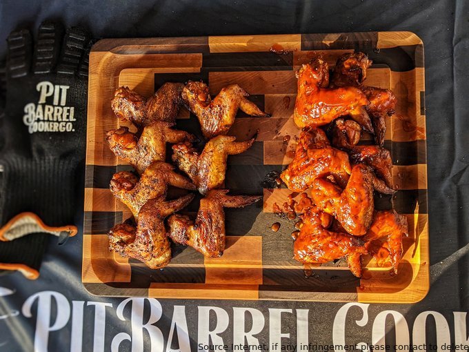 AB3859934023860's tweet image. Grill up some wings this Wing Wednesday and experience a flavor explosion! Don't miss out on the fun with #WingWednesdayBBQ. Get ready to cook outdoors with #pitbarrelcooker and enjoy your BBQ life! #BBQ&amp;amp;grill