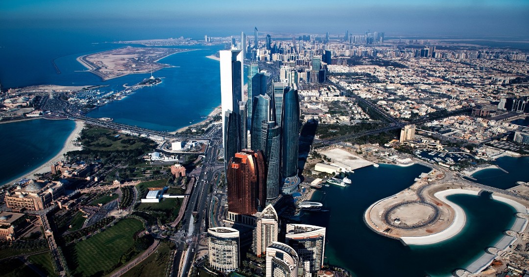 The World’s Largest Wavepool Is Coming To Abu Dhabi.

Modon Properties has announced a new project on Hudayriyat Island in Abu Dhabi that will feature the world’s “largest man-made wave pool.......

Read more: thedope.news/the-worlds-lar…