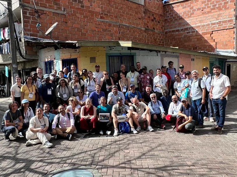 The story of urban violence reduction in #Medellín is filled with both insight and inspiration.

Thank you <a href="/mderesiliente/">Medellín Resiliente</a>, <a href="/CValorPublico/">Valor Público EAFIT</a>, <a href="/EAFIT/">Universidad EAFIT</a>  for introducing us to community leaders &amp; initiatives making your city peaceful!