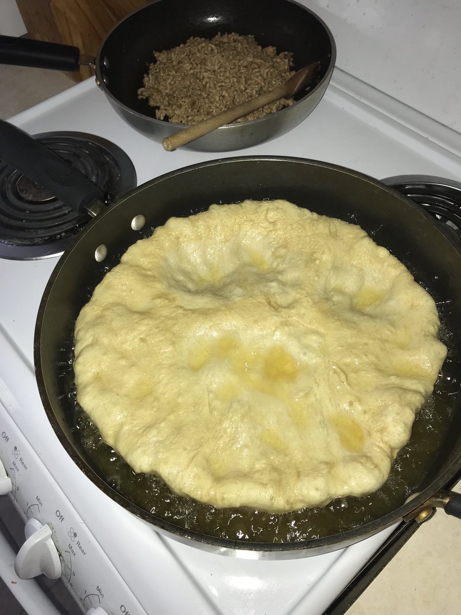 PatBeaton1's tweet image. Happy #IndigenousPeoplesDay from somewhere in #Nanaimo with a lot of #frybread 🤤 #MissYaMum🤟