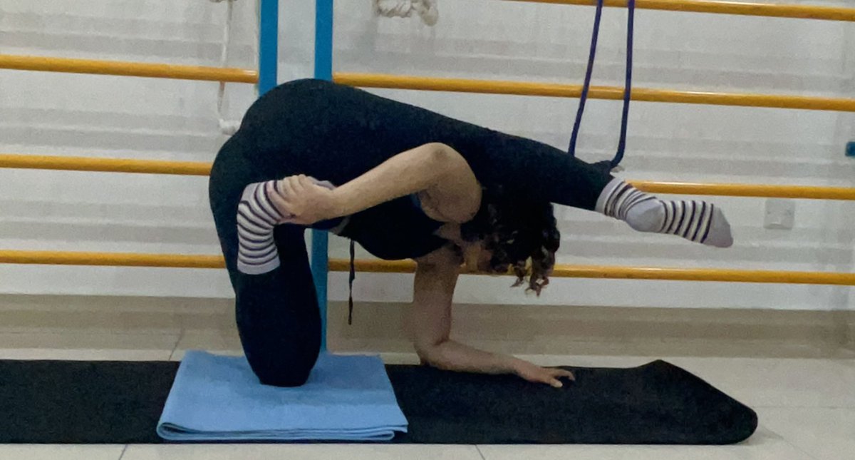 TimaLimaa's tweet photo. Been a whilee since I posted some flexibility progress here! Kinda proud I’m finally getting the hang of advanced lizard now I just need work on my balance heheheeh https://t.co/LLN9gmjNU3