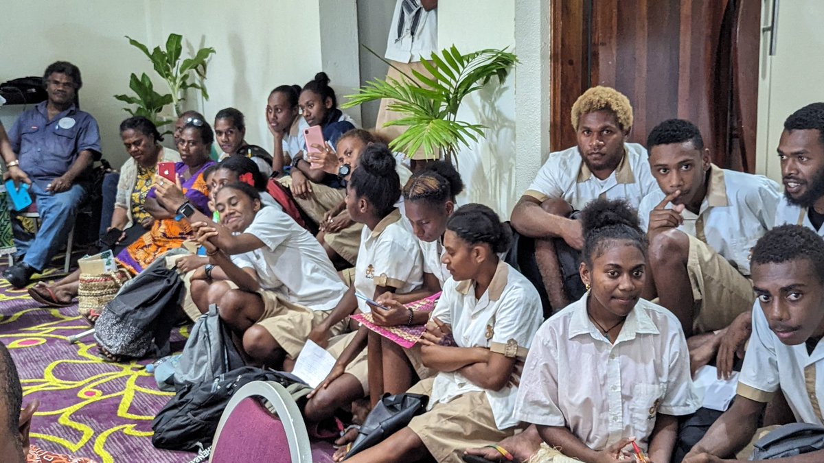FALAHpacific's tweet photo. For the last session of the conference we had the visite of students from the Lycée Louis Antoine Bougainville, they presented their projects to the team that they conducted with the help of  Corinne Caillaud from University of Sydney . https://t.co/rJqaqNlG5u