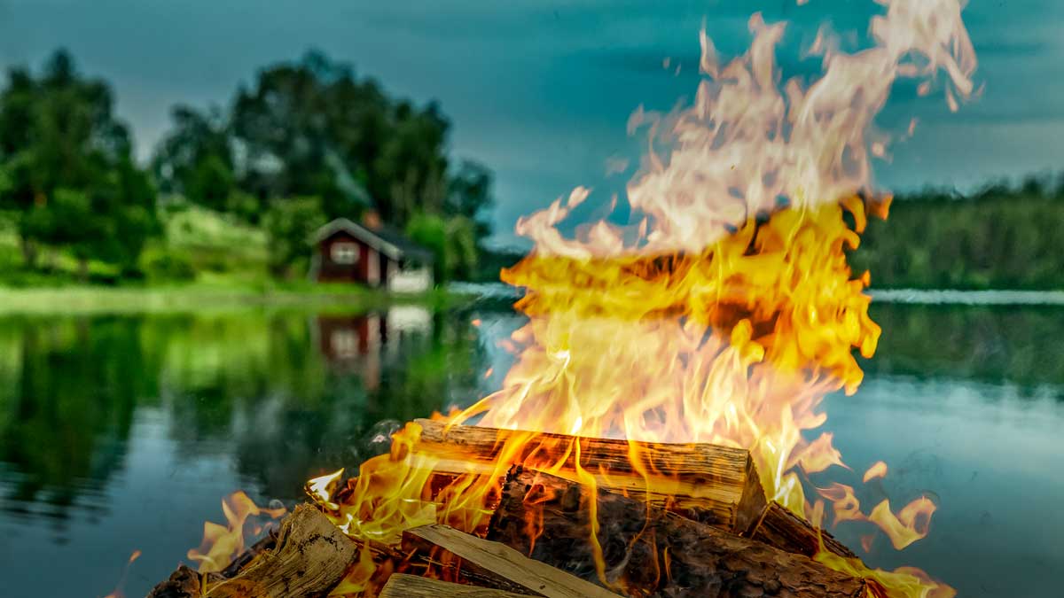 Midsummer in Finland 🔥

We will close our office for a few days to enjoy short nights.

For those who are able to have days off from regular work I wish you a wonderful and relaxing time!

MORE:  mailchi.mp/airportcollege…