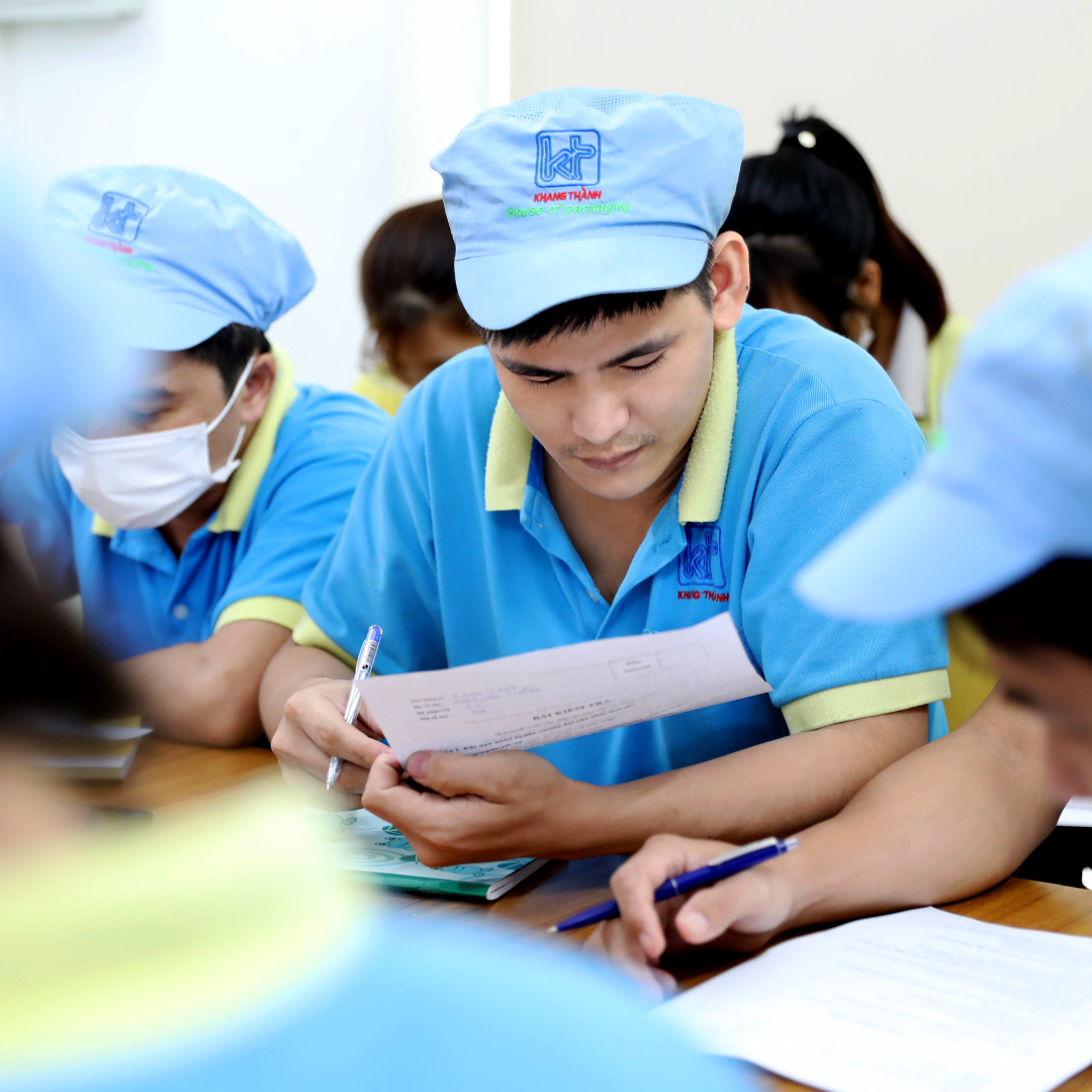 housepackaging's tweet photo. ✅ Not only have we learned how to prioritize self-care, but we have also acquired the skills to protect others in critical situations through essential first-aid training. Join us at #khangthanh #houseofpackaging #vietnampackaging to build a better working environment. https://t.co/vwqES1DSFw