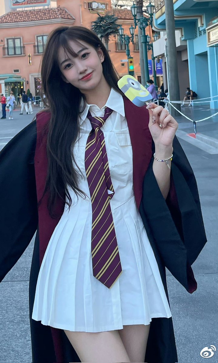 MMusk21172's tweet photo. 脱掉脱掉
需��的看主页
#美女AI #美女 https://t.co/GhIBrllmPz