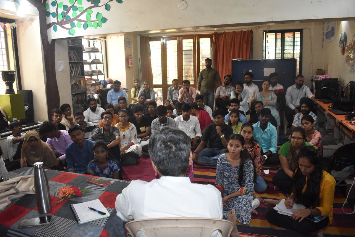 shahruchiii's tweet photo. On June 21St on the occasion of INTERNATIONAL YOGA DAY. WE conducted a session and an interaction with Rajagopal P.V. an Indian Gandhian activist,a Former vice chairman of Gandhi Peace foundation and the president and founding member of Ekta Parishad.
#youth4change #cyda https://t.co/x62tYMrGYD
