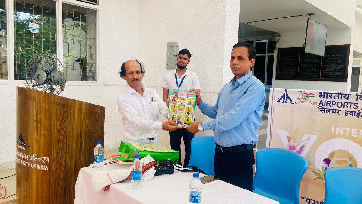 AAIIXSAirport's tweet photo. 9th International Yoga Day celebrations at #AAI's #Silchar Airport. Participants enthusiastically took part to spread the message of healthy lifestyle and well being under the guidance of yoga expert Mr. Biprashish Chakraborty. #fitness #tranquality #yogaforVasudhaivaKutumbakam https://t.co/t7kNhtuDLz