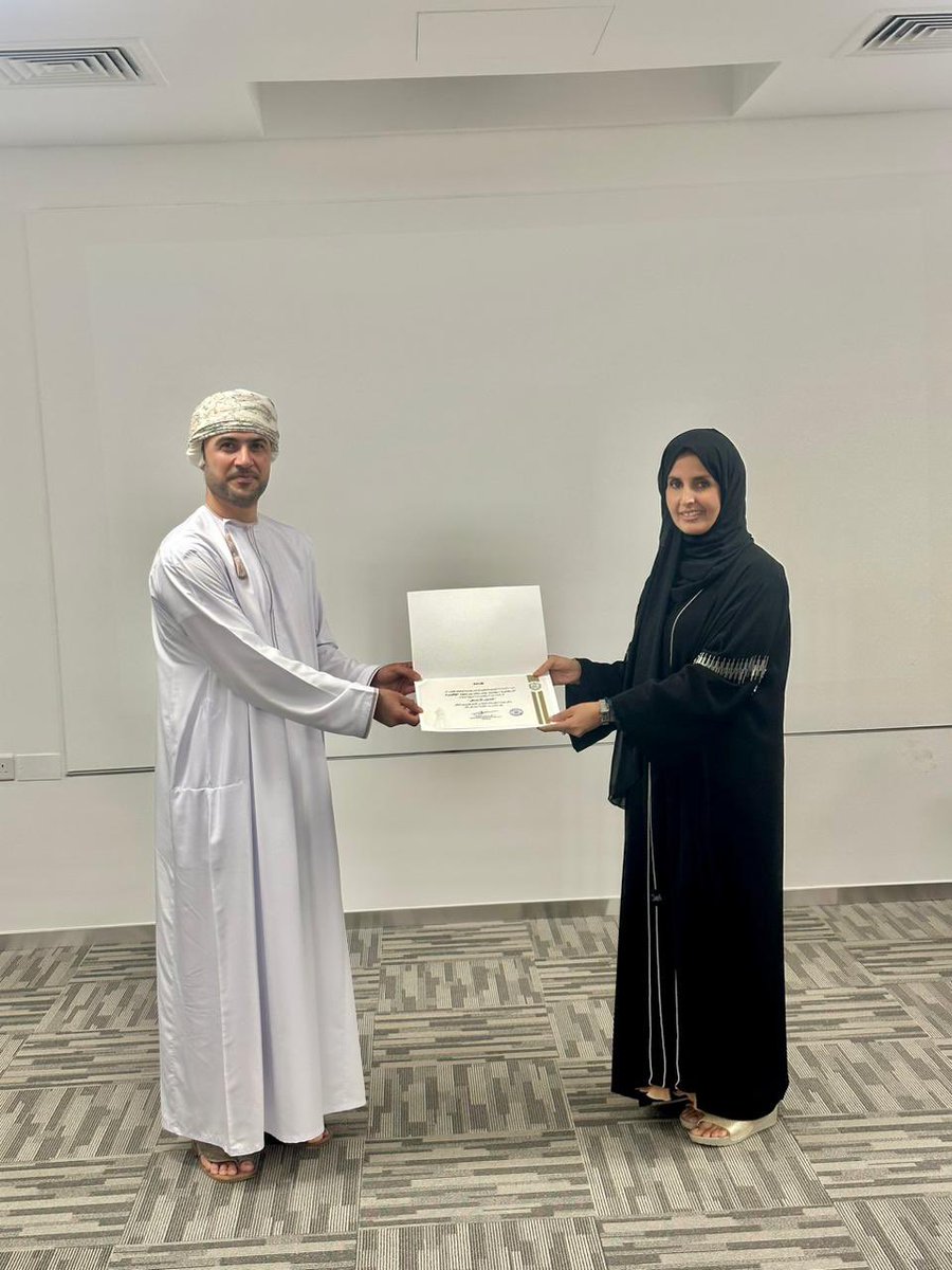 squceps_info's tweet photo. بالصور:مشاركة الدكتورة سهيلة الهاشمي من قسم الادارة والدكتورة ابتسام الوهيبي من وحدة الاتصالات التجارية والدكتورة زينب البلوشي من قسم ادارة العمليات في ورش تقدمها الجامعة من خلال @SQUCCS كالادارة الذكية للمرؤوسين وبرنامج تعزيز المهارات والمعارف اللغوية التربويةودورة سلاسل الامداد https://t.co/MJVKzlCg27