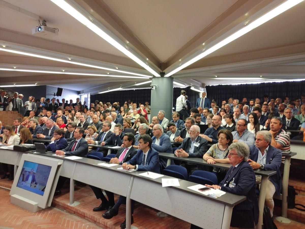 Sold out alla IV Edizione del "Campania Digital Summit", l'evento promosso da <a href="/TIG_italia/">TIG - The Innovation Group</a> e <a href="/Reg_Campania/">Regione Campania</a>, in collaborazione con <a href="/cittascienza/">Città della Scienza</a> <a href="/Manifattura_i40/">Manifattura Campania i4.0</a> dedicato all'Innovazione e Trasformazione Digitale #Campaniadigitale