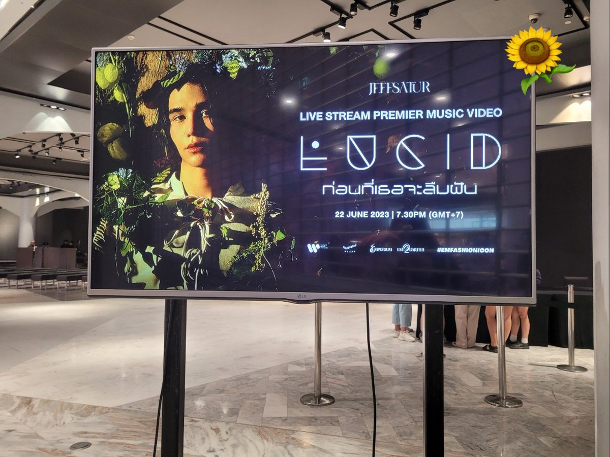 BokNamJeff_1016's tweet photo. 내가 왜 떨리니!..
#JeffSatur #LucidJeffSatur #WayferRecord #Warnermusicthailand #Emporium #EmQuartier #EMFASHIONICON https://t.co/XV3fhRht0j