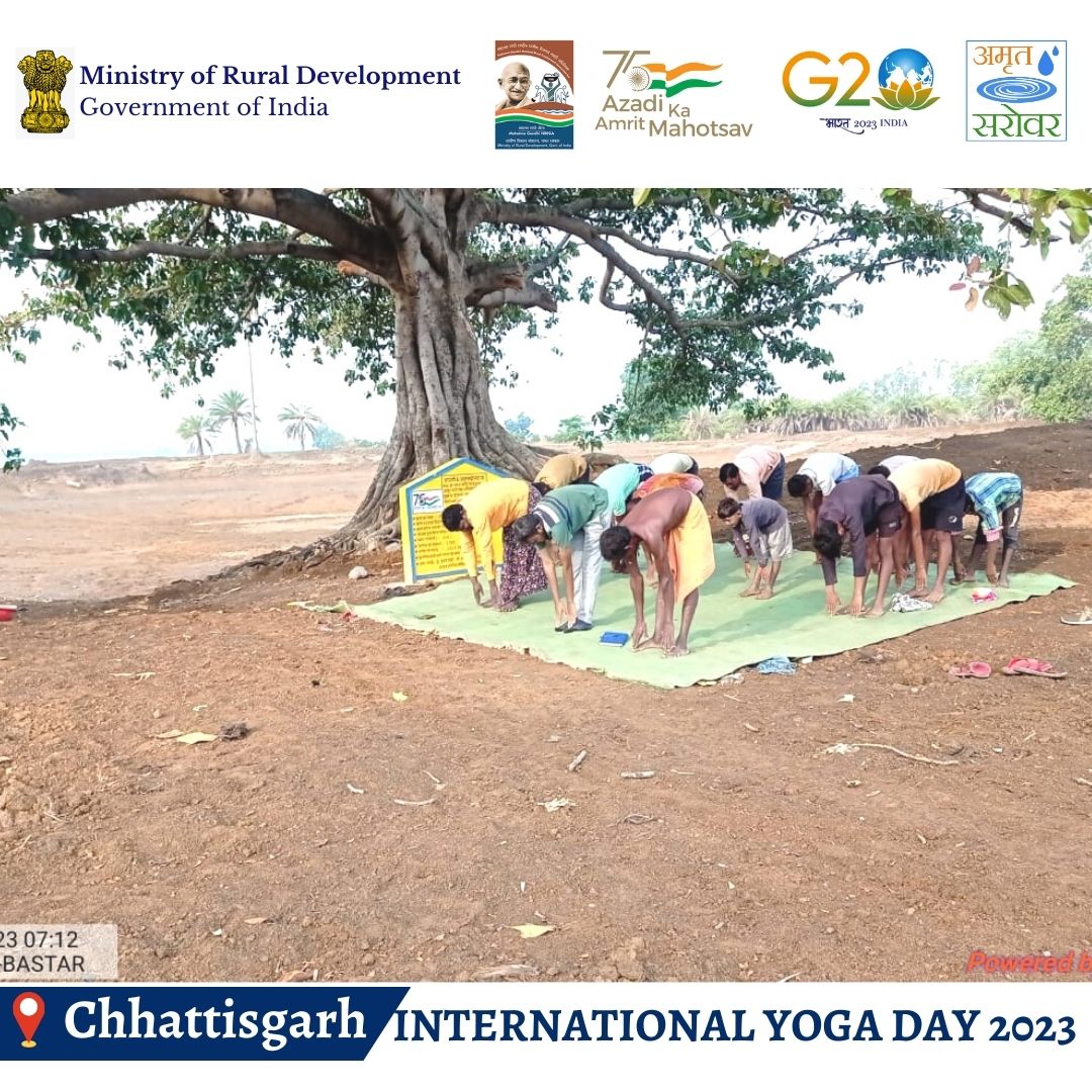 Observation of International Yoga Day at Amrit Sarovar sites in various districts of Chhattisgarh
<a href="/MoRD_GoI/">Ministry of Rural Development, Government of India</a>
<a href="/girirajsinghbjp/">Shandilya Giriraj Singh</a>
<a href="/SadhviNiranjan/">Sadhvi Niranjan Jyoti</a>
<a href="/fskulaste/">Faggan Singh Kulaste</a>
@amitkataria_IAS
<a href="/apsinghmha/">Amrendra Pratap Singh</a>
#missionamritsarovar #InternationalYogaDay2023 #Yoga #YogaforVasudhaivaKutumbakam #HarAnganYog
