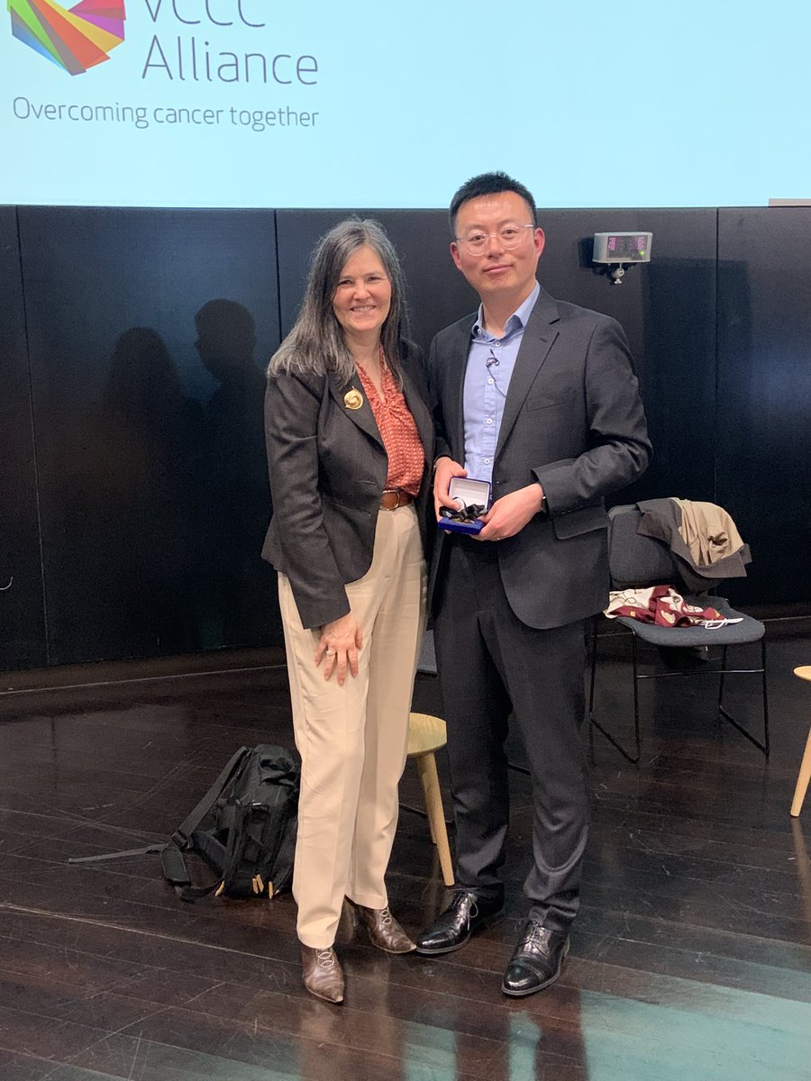 @drsuemalta @VCCCAlliance @UniMelbMDHS @unimelbMSPGH with our Head of School @VCCCAlliance @UniMelbMDHS @unimelbMSPGH with our Head of School @enenbeeat at the presentation of the Prof Tony Burgess Medal to @Dr_Shuai_Li our colleague from @TwinsTRA - Congratulations Shuai!