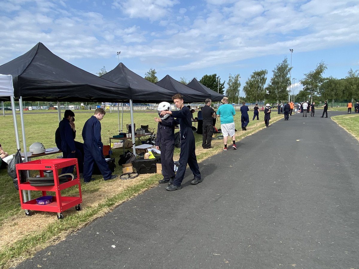 TamesideCollege's tweet photo. Ready for a full day of competitions today #greenpowerchallenge. Good luck to all of our racers. Let’s go! #ICanBe @AudenshawSchool @STM_College @DCC_News @DroyAcademy @westhillschool @MossleyHollins https://t.co/u0v6MJfc5Y