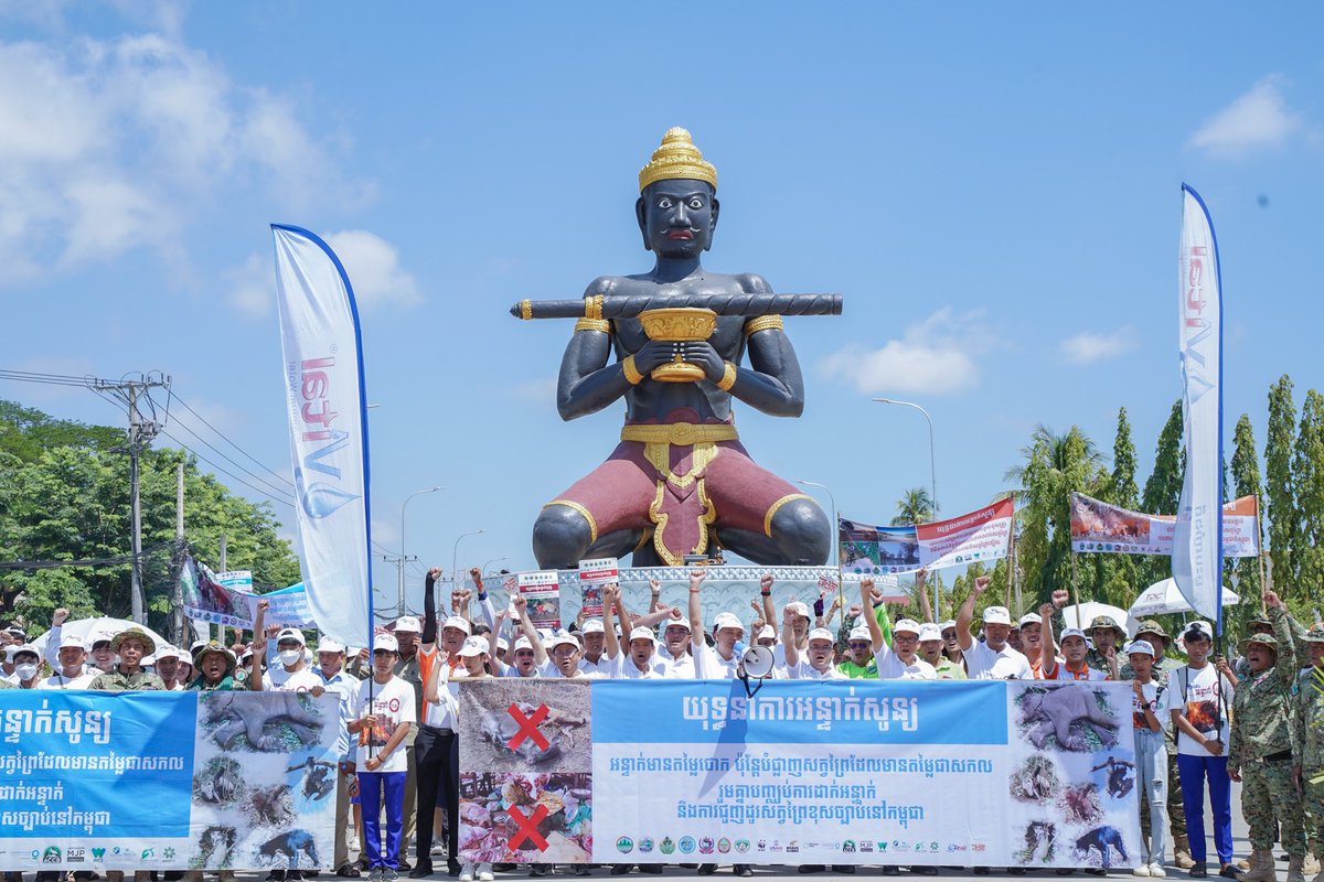 pheaktraneth's tweet photo. #Zerosnaringcampaign in #Cambodia’ Battambang province to end the snares crisis and provide safety to #wildlife in the protected areas. Second phase of #zerosnaring campaign comes to the end and we are looking for phase 3 of campaign. #Conservation #Environment https://t.co/j23wOKcUTb