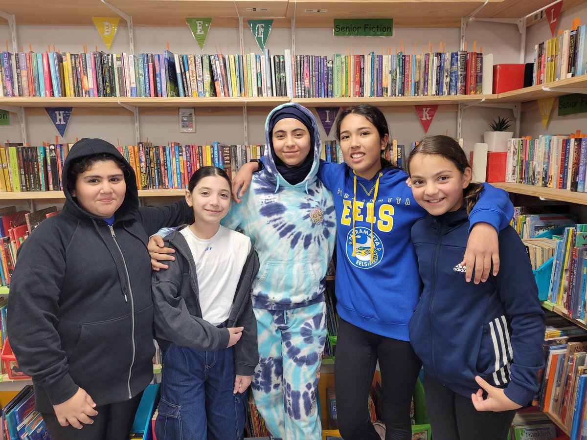mazuohk's tweet photo. Wearing blue to raise money for research of MND @Sherwood_Grange #65M2023 https://t.co/bY6vQw1nCv